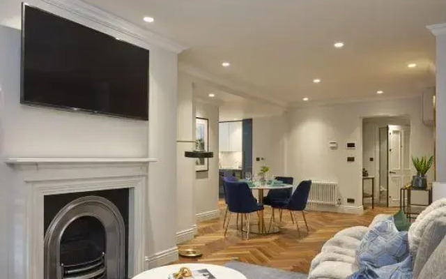 Mayfair – Peterson House