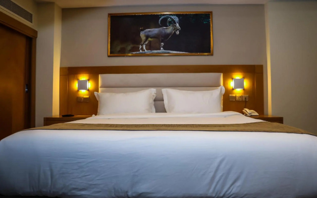 Muscat Plaza Hotel