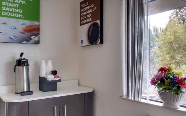 Motel 6 Des Moines, IA - North