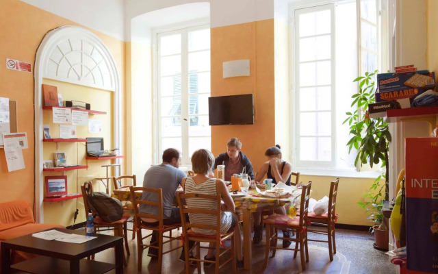 Manena Hostel Genova