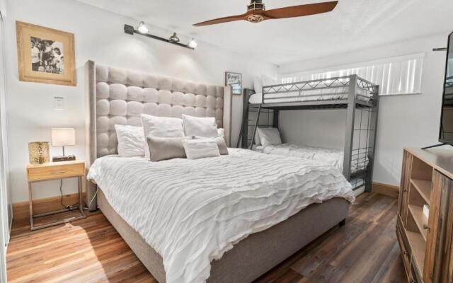TOWER 2 MASTER SUITEs, 2 KINGS BEDS, MARINA