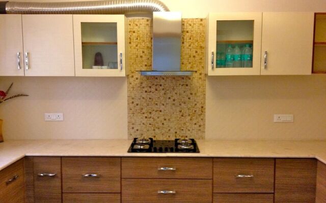 Skylink Suites & Apartments