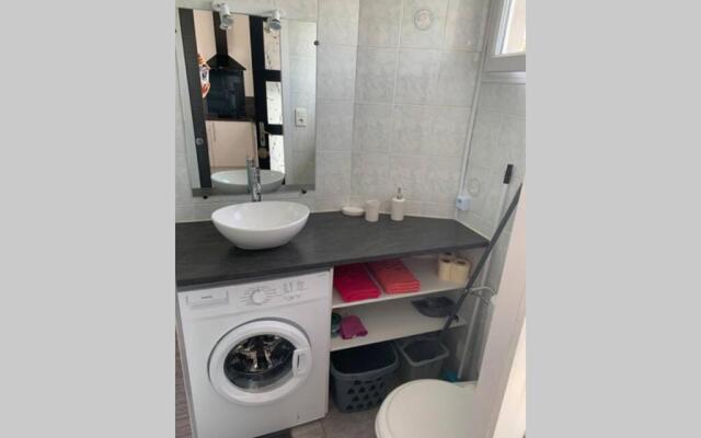 Location Studio Entre Garrigue Et Mer