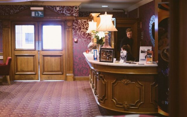 Farnham Arms Hotel