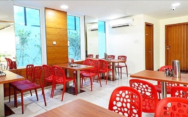 FabHotel Hill View II Gachibowli