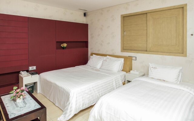 Cheonan B Hotel