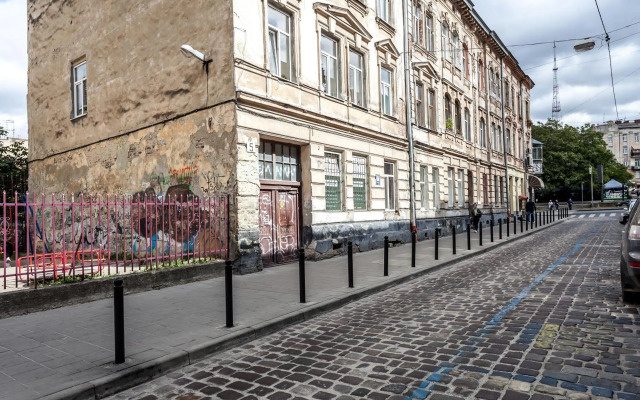 ROMANTIC apartments-near Opera house 5/4