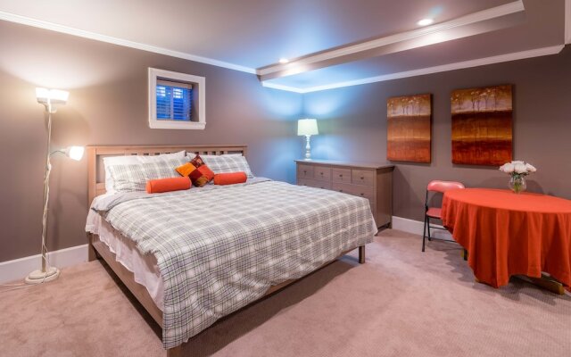 Vancouver Yuelai Guesthouse