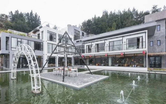 Zuoshe Linghai Boutique Hotel