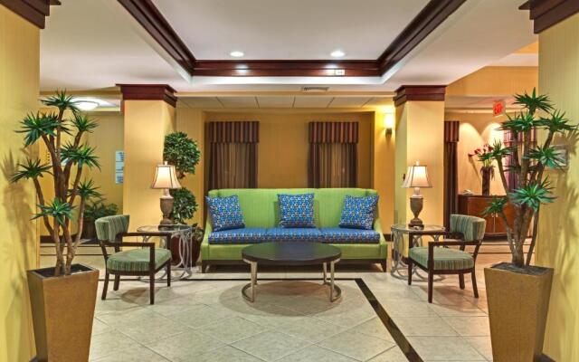 Holiday Inn Express Tower Center by IHG