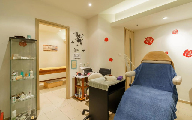 Pearl Beach Hotel
