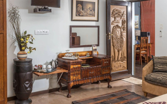 Dungbeetle River Lodge