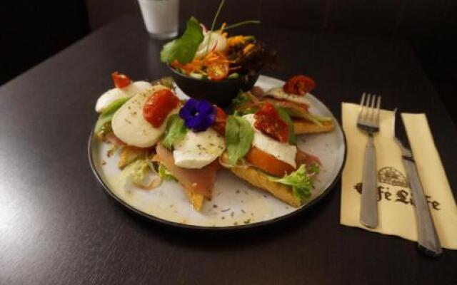 Hotel Terminus Cafe Leffe