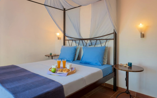 Cristelia Luxury Sea Front & Pool Villa