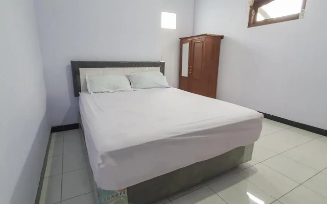 Angrumba Family Homestay Near Rsud Caruban