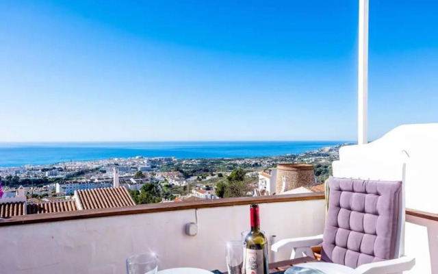 Bonito apartamento con preciosas vistas y piscina