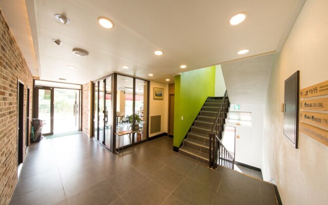 Rgb House Hostel