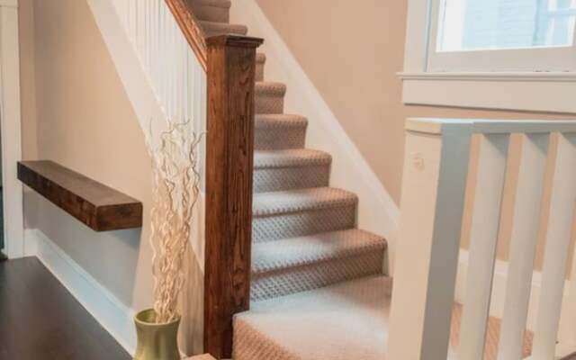 Beautiful 3 Bedroom Home Near Downtown