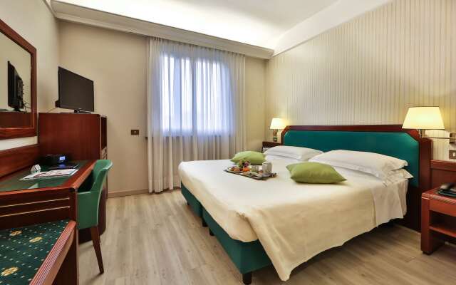 Hotel Astoria, Sure Hotel Collection by Best Western