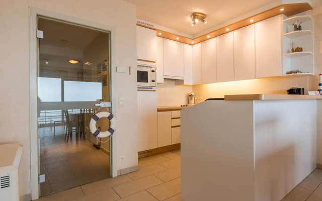 Apartment in Koksijde for 6 Person