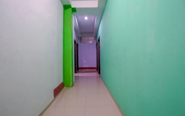 Hotel Lendosis by OYO Rooms - Hotel in Palembang - Photo 2