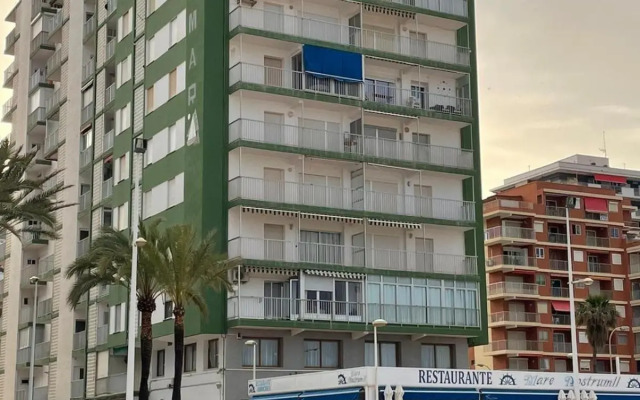 Primera línea en Cullera con piscina. Inmejorables vistas