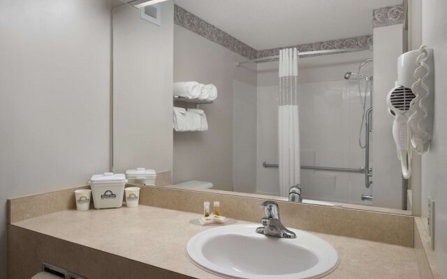 Days Inn - Red Deer