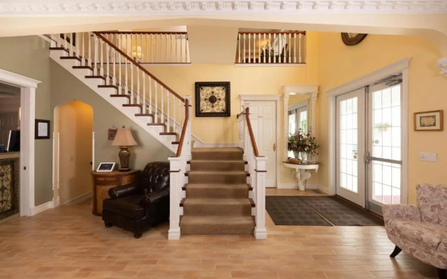 The Oakwood Inn – Adults Only