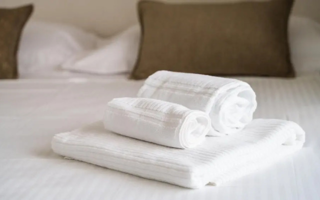 Welcomely - Superior Room - Louis Armstrong