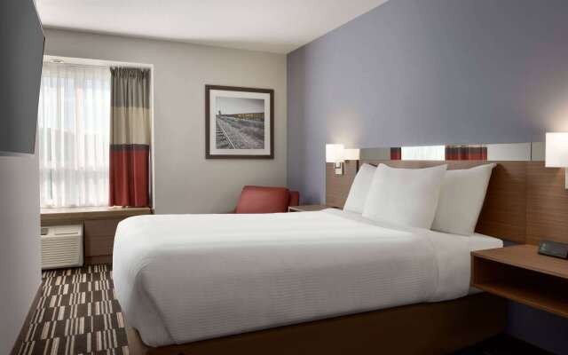 Microtel Inn & Suites By Wyndham Bonnyville