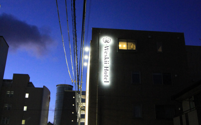 Weskii Hotel