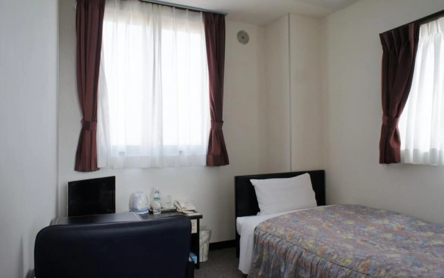 Shinmachi Station Hotel