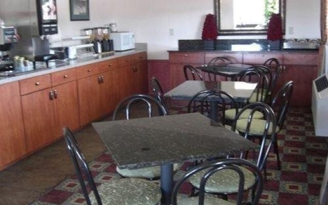 Apollo Motor Inn