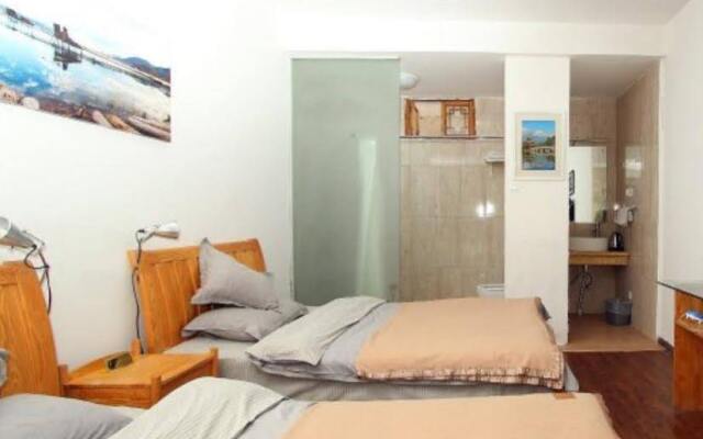 Lijiang Noble Visual Century Inn