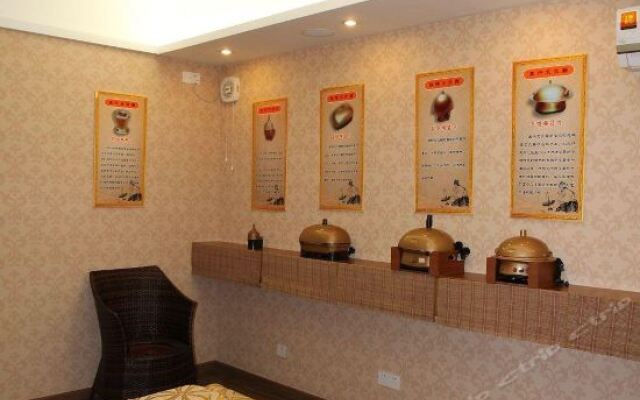 Yoland Hotel