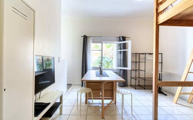 Chic Minimalist Studio - 2 Mins Walk From Palais!