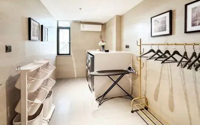 Homeinn Plus Hotel (Hohhot Railway Station)