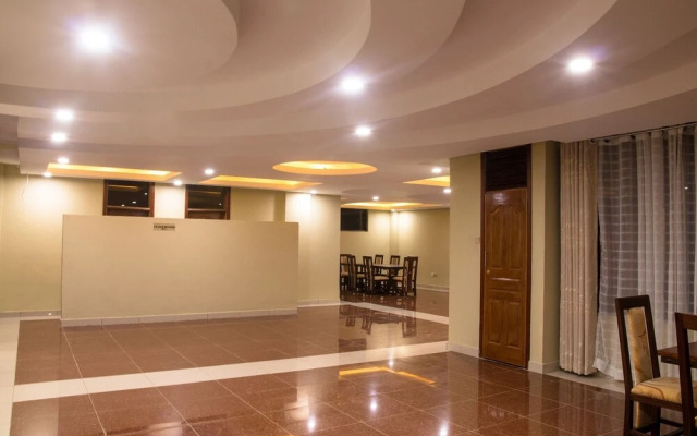Maxland Hotel Juja