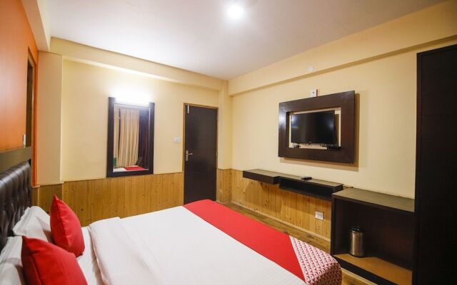 OYO Flagship 27062 Hotel Green View
