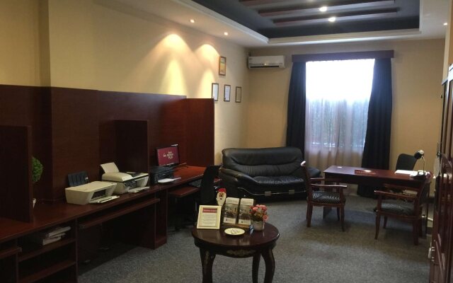 Best Western Plus Paramount Hotel