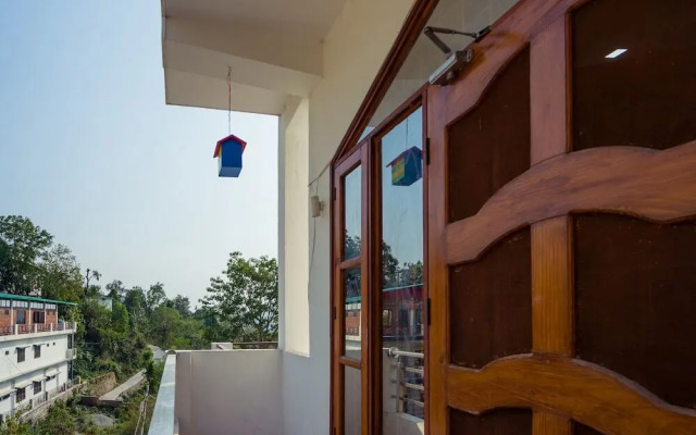 OYO 13502 Home 2BHK Simran Villa DIT