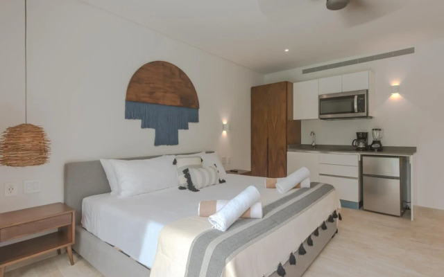 Modern Stunning Studio Swim-up Pool Fully-equipped Gym, Tulum