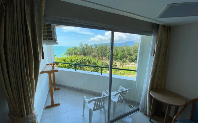 Khanom Golden Beach Hotel