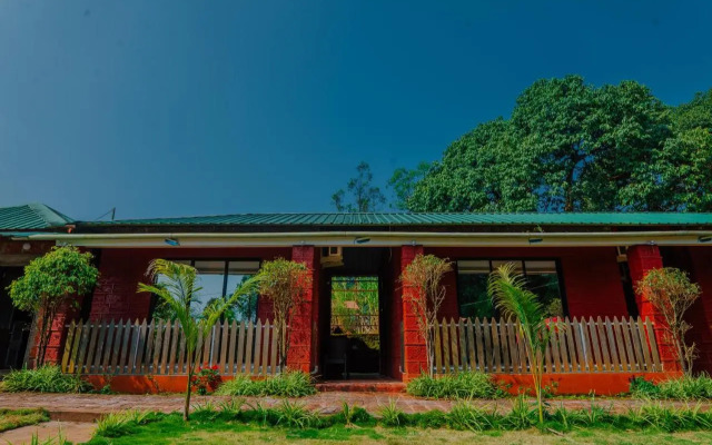 OYO 11483 Hotel Oakwood