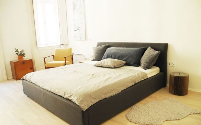 RBNB Apartments - Inner City III.