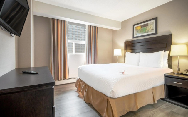 Coast Calgary Downtown Hotel & Suites by APA