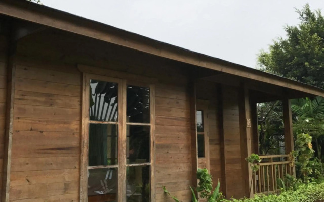 RedDoorz Sripiamsuk Resort Bangkok