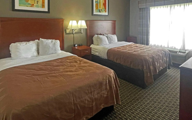 Quality Inn & Suites Cincinnati Sharonville
