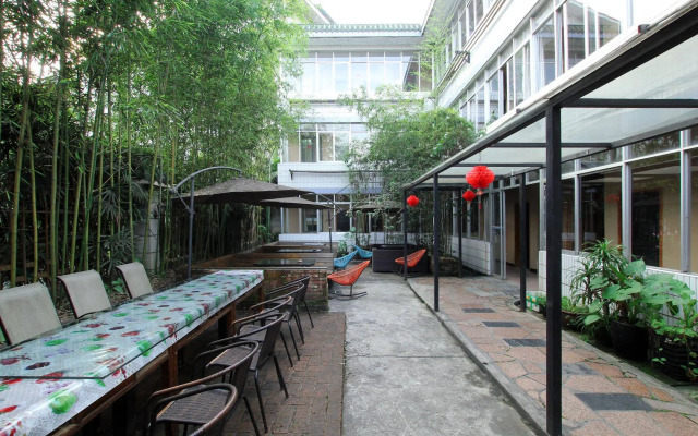 Wada Hostel