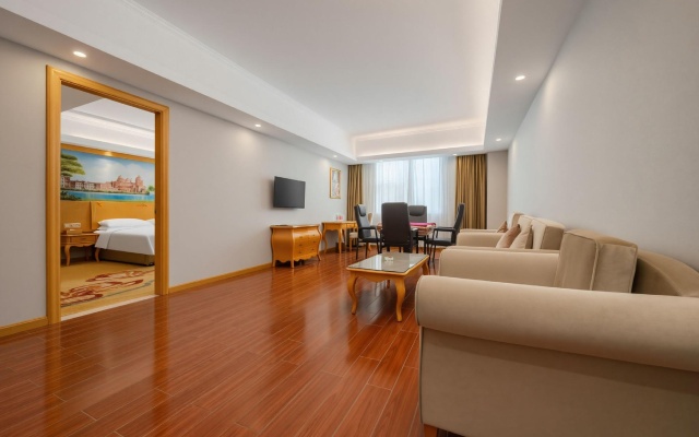 Vienna Hotel （Huizhou Zhongkai Lilin North Station Store） – Guest Rooms – Huizhou